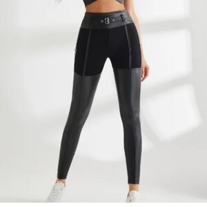 NWT Glossy Hip-Lift Buckle Detail Leggings